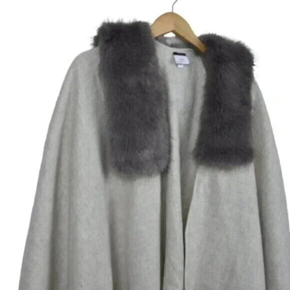 J.Crew Faux-Shearling  Wool Light Gray Poncho Cape One Size - Picture 4 of 9